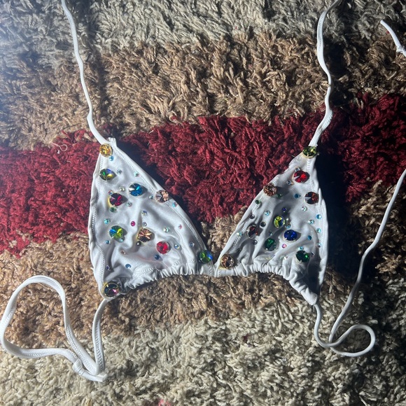 Fancy By Francesca Watson
SAMPLE SALE ALERT originally HANDMADE BIKINI TOP ONLY - Picture 3 of 4